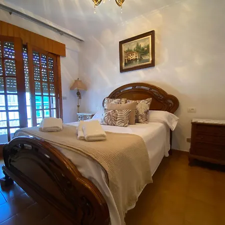 Royal Street Refuge カルダス・デ・レイス